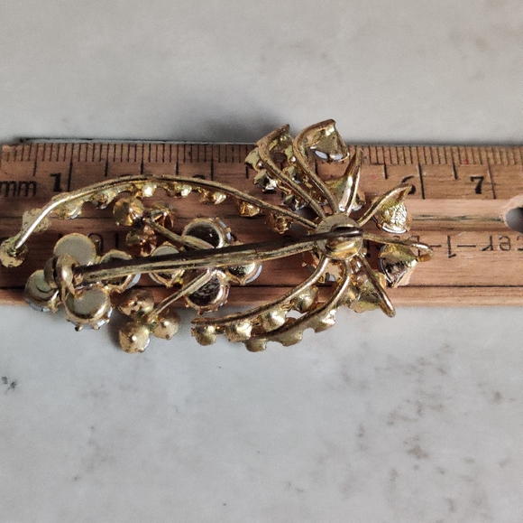 Vintage Austrian Crystals Brooch - Picture 11 of 16